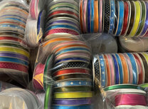 Assorti satijnband van 20 rollen (ca. 600-900 meter)