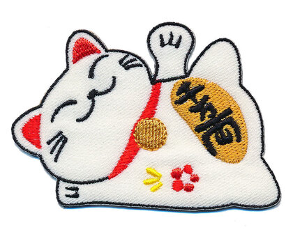 Opstrijkbare applicatie liggende geluks-kat (1 stuk)