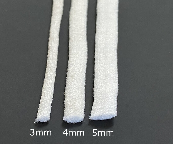 Wit zacht rond elastiek ca. 3 mm (ca. 1550 meter per zak)