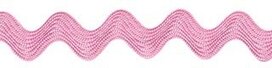 Licht roze zig-zag band 7 mm (ca. 32 meter) Licht roze zig-zag band 7 mm (ca. 32 meter)