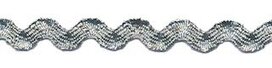Zilverkleurig zig-zag band 5 mm (ca. 25 meter) Zilverkleurig zig-zag band 5 mm (ca. 25 meter)