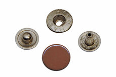 Drukker bruin 12 mm, type VT5 (ca. 25 stuks) Drukker bruin 12 mm, type VT5 (ca. 25 stuks)