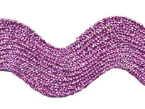 Lila lurex zig-zag band 25 mm (ca. 16 meter) Lila lurex zig-zag band 25 mm (ca. 16 meter)