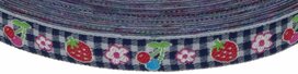 Donker blauw-wit geruit band met aardbei, kers en bloemetje 12 mm (ca. 22 m) Donker blauw-wit geruit band met aardbei, kers en bloemetje 12 mm (ca. 22 m)