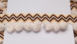 Ibiza pompom band creme met natureltinten 45 mm (ca. 5 meter) Ibiza pompom band creme met natureltinten 45 mm (ca. 5 meter)