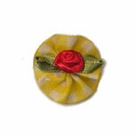Roosje satijn rood op geel geruit blad 25 mm (10 stuks) Roosje satijn rood op geel geruit blad 25 mm (10 stuks)