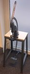 Professionele voet-/handpers op tafel voor drukknopen, holnieten, nestels, rivets e.d. Professionele voet-/handpers op tafel voor drukknopen, holnieten, nestels, rivets e.d.
