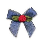 Blauwe strik met rood roosje op blad (25 stuks) Blauwe strik met rood roosje op blad (25 stuks)